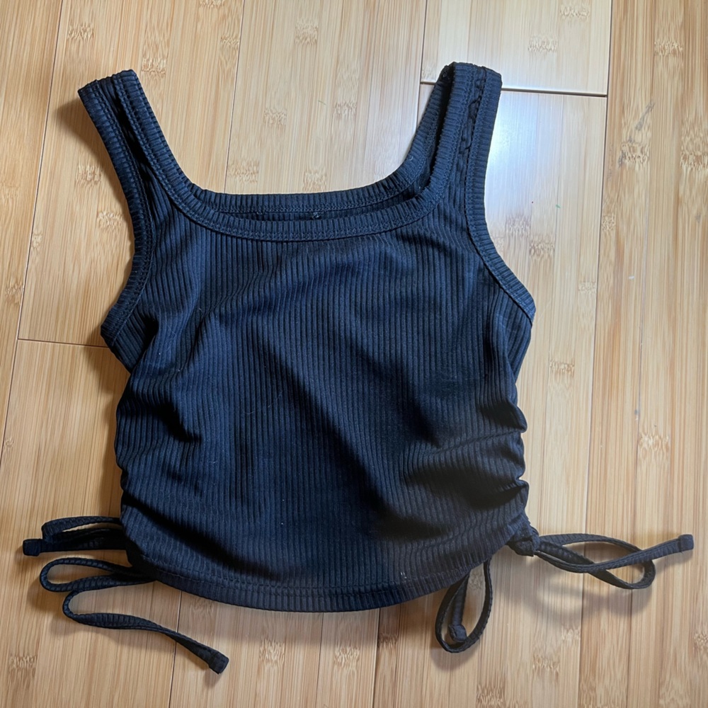 Adjustable crop top - Picture 2 of 4